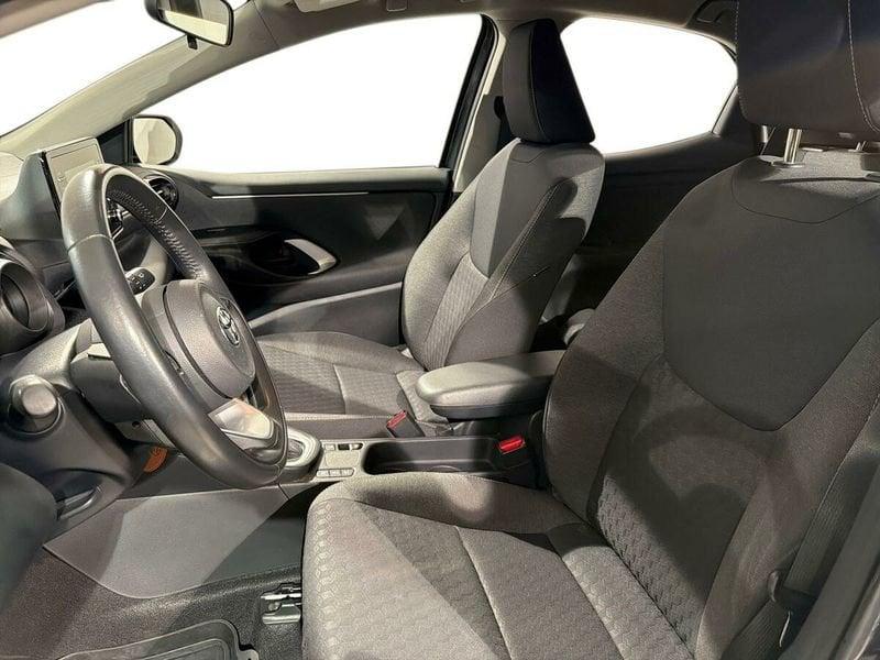 Toyota Yaris Hybrid Trend MY22