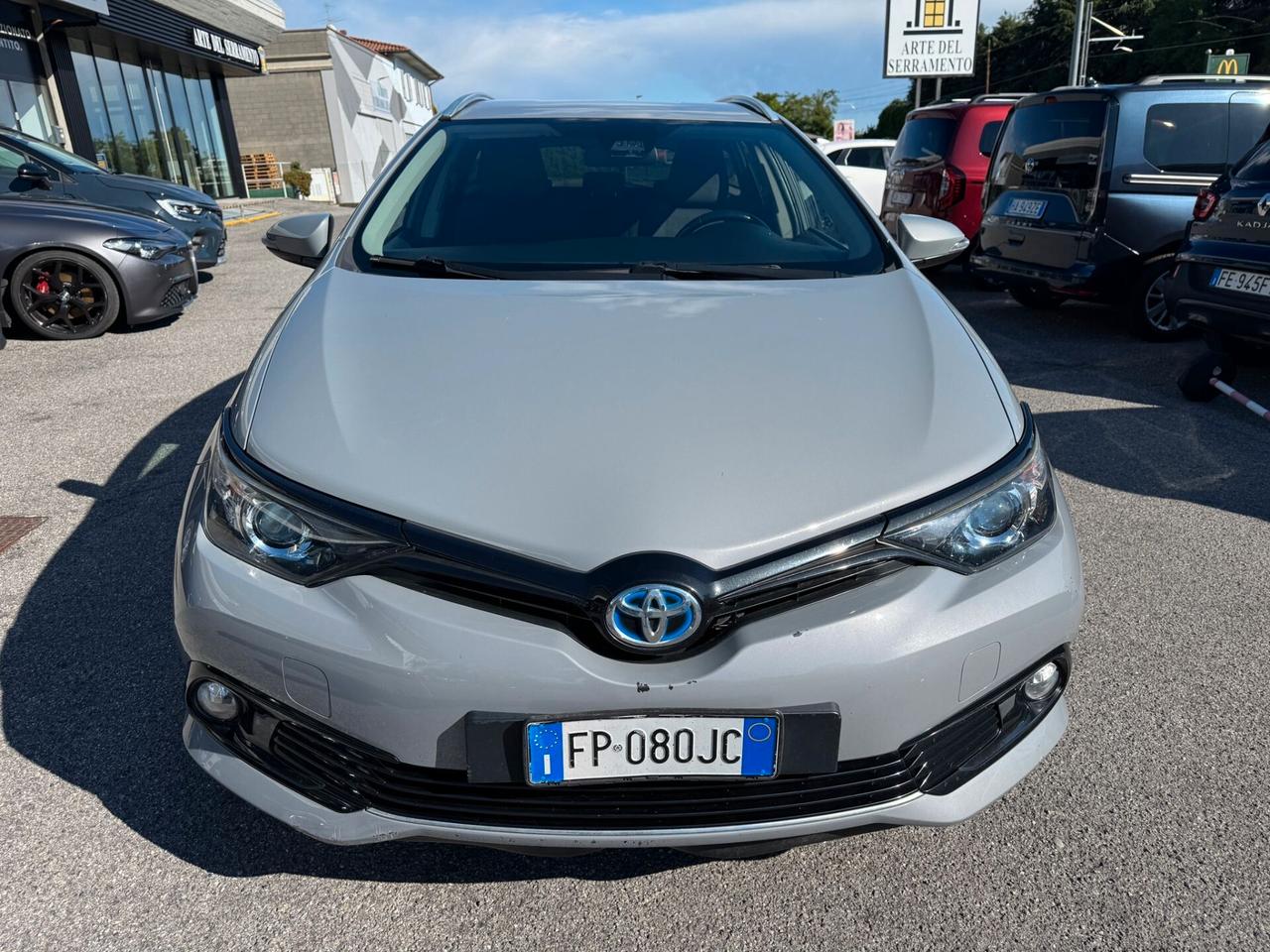 Toyota Auris Touring Sports 1.8 Hybrid Lounge