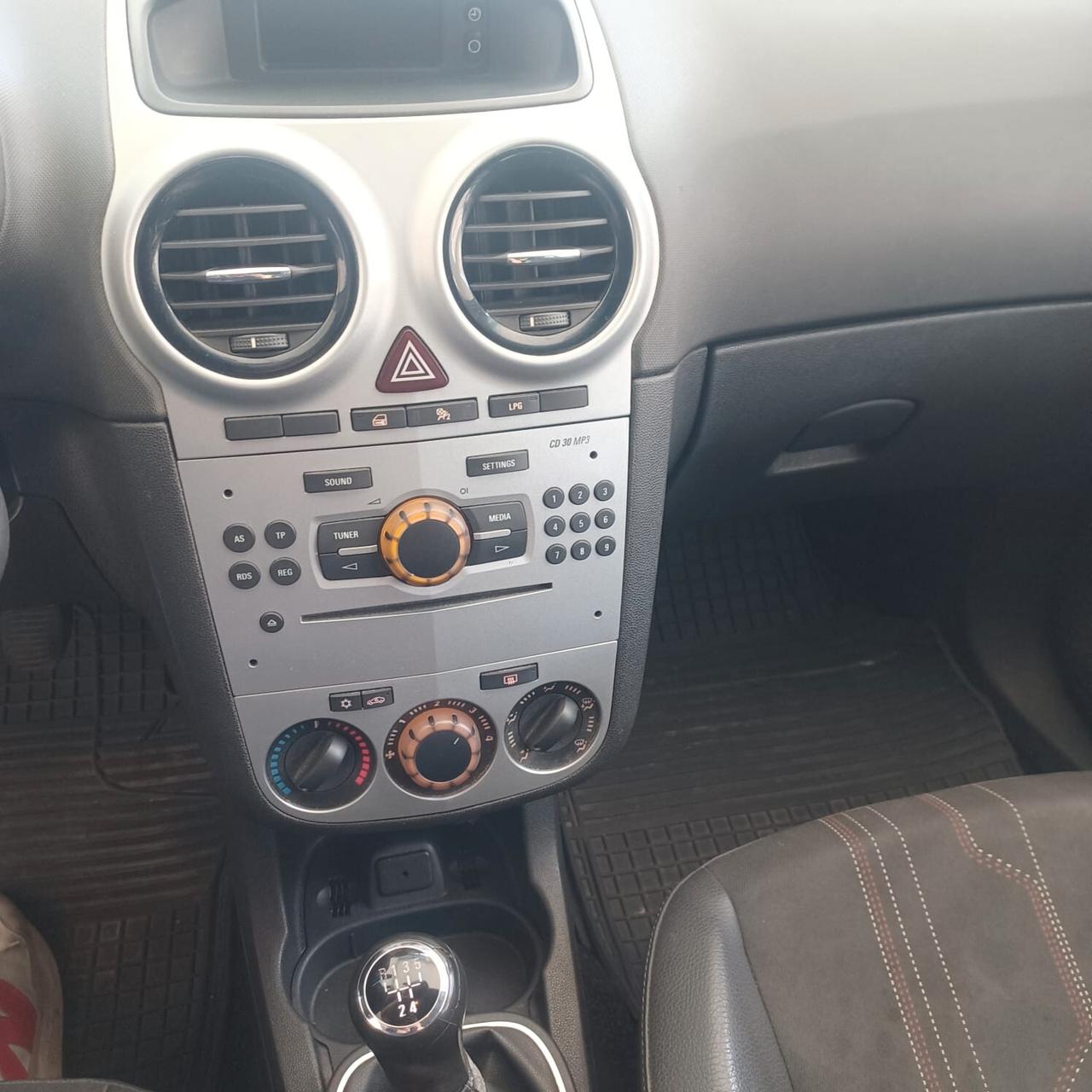 BENZ/GPL DI FABBRICA CORSA 1.2 MECCANICAMENTE PERFETTA