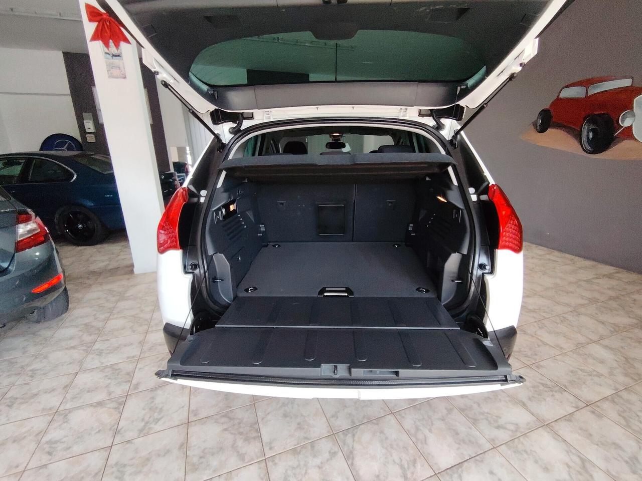 Peugeot 3008 1.6 e-HDi 115CV cambio robotizzato Stop&Start Style