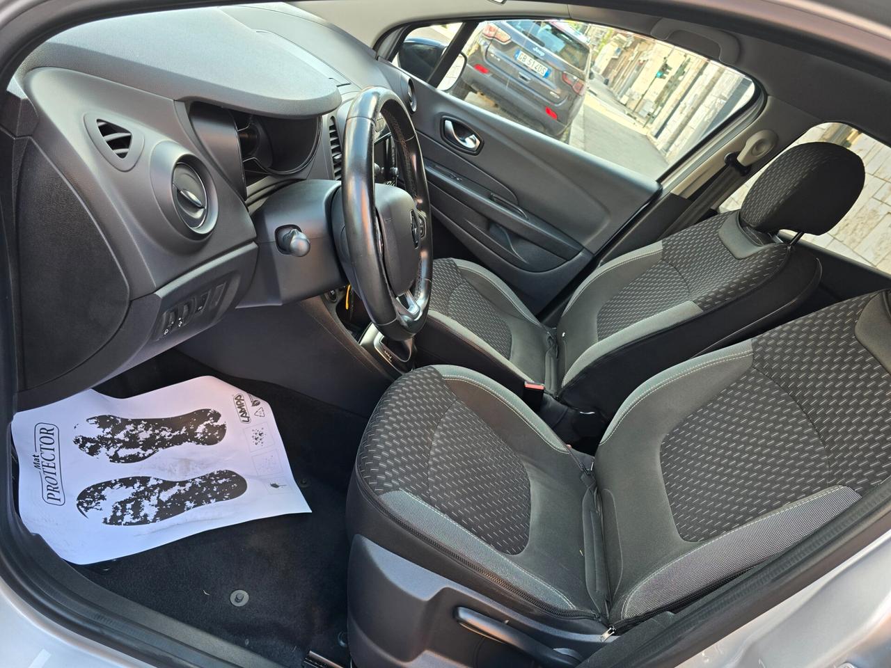 Renault Captur dCi 8V 90 CV EDC Start&Stop Energy Intens AUTOMATICO