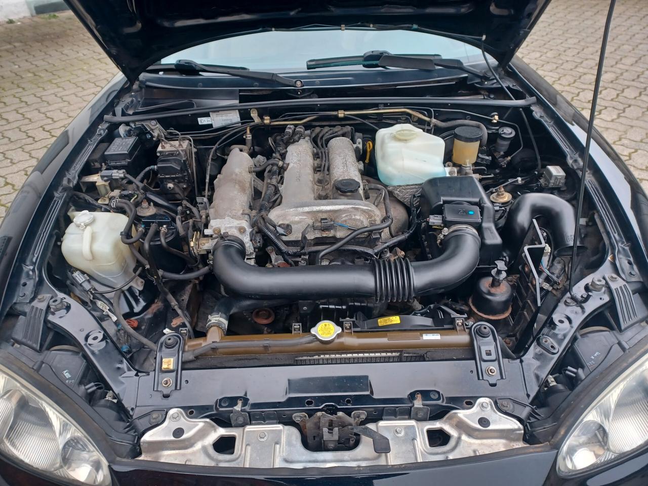 Mazda MX-5 1.6i 16V cat