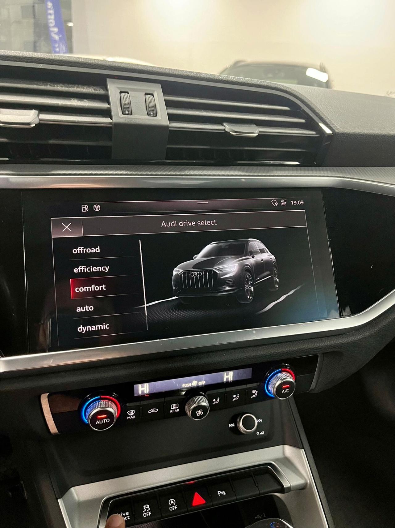 Audi Q3 35 TDI S tronic Business Advanced