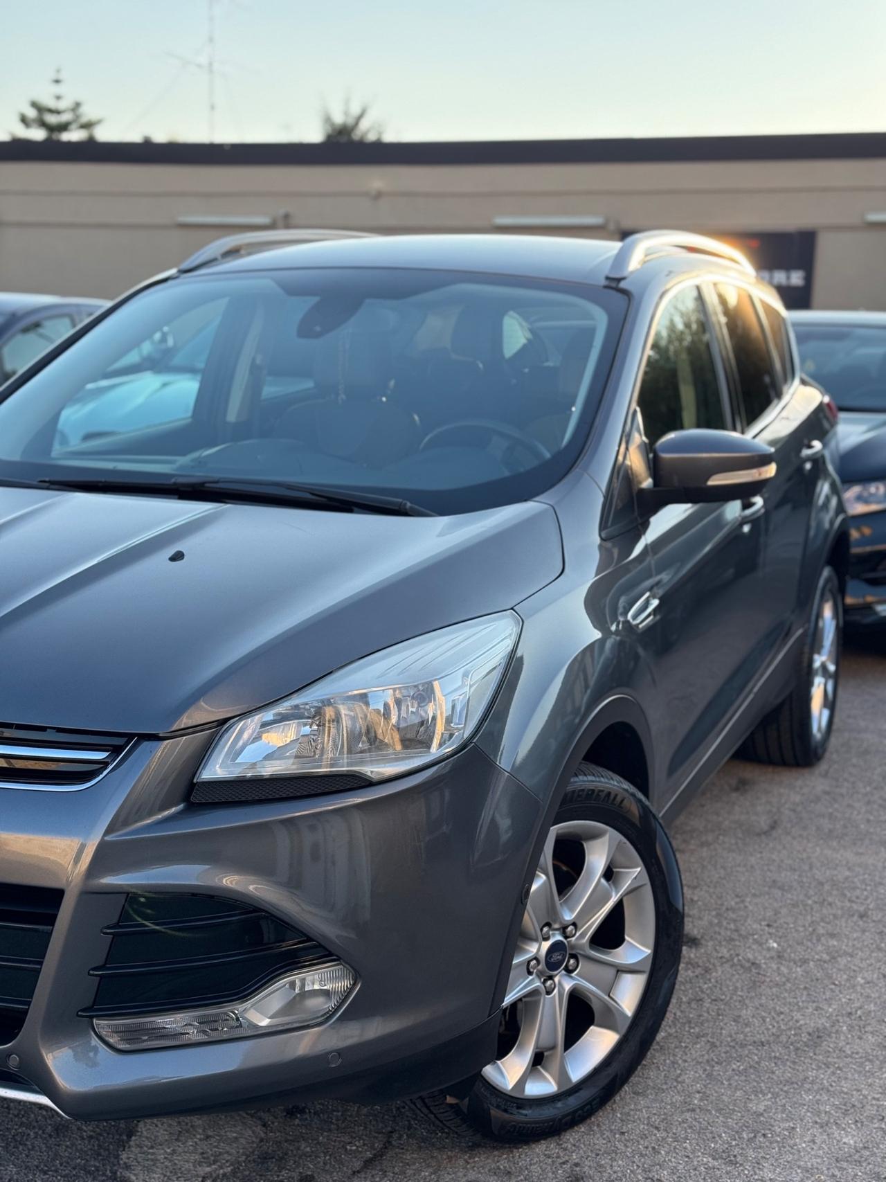 Ford Kuga 2.0 TDCI 163 CV 4WD Titanium NAVI RETROCAMERA