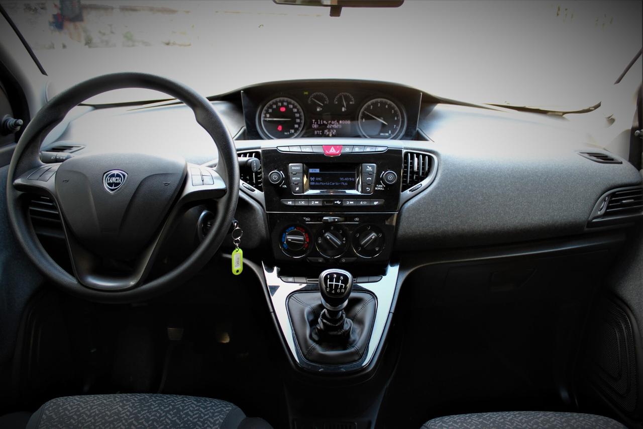 Lancia Ypsilon 1.0 FireFly 5 porte S&S Hybrid UnYca 22000 km