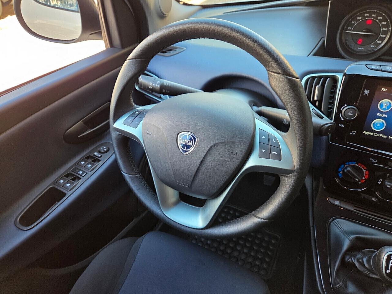 Lancia Ypsilon 1.0 Hybrid 5 porte S&S Platino