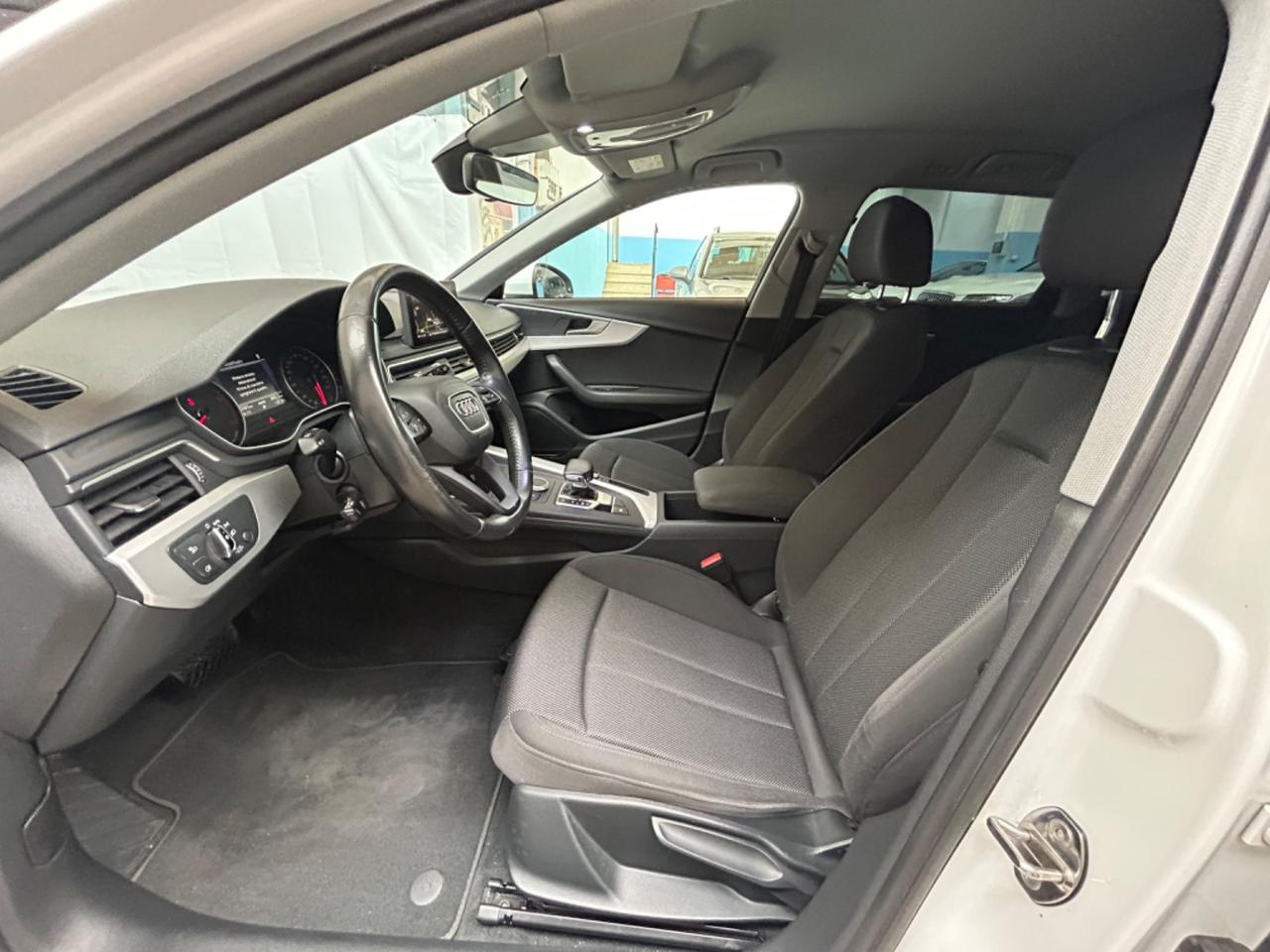 Audi A4 2.0 TDI 150 CV S tronic Sport