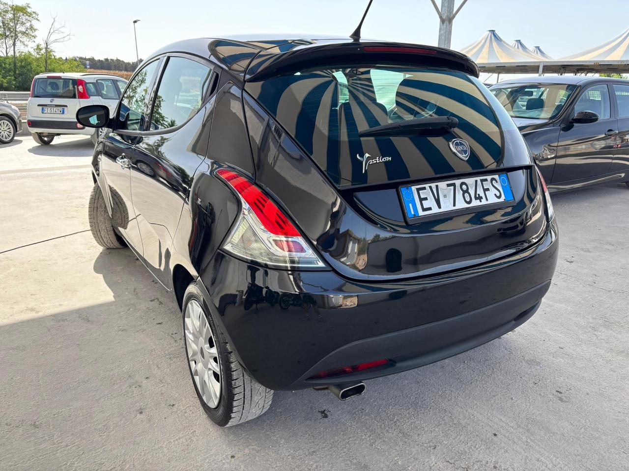Lancia Ypsilon 1.2 69 CV 5 porte S&S Silver