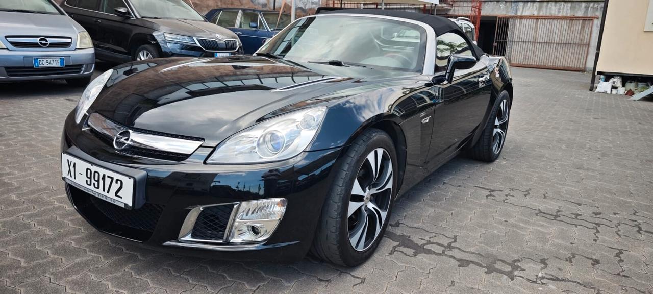 Opel GT 2.0 Turbo 16V
