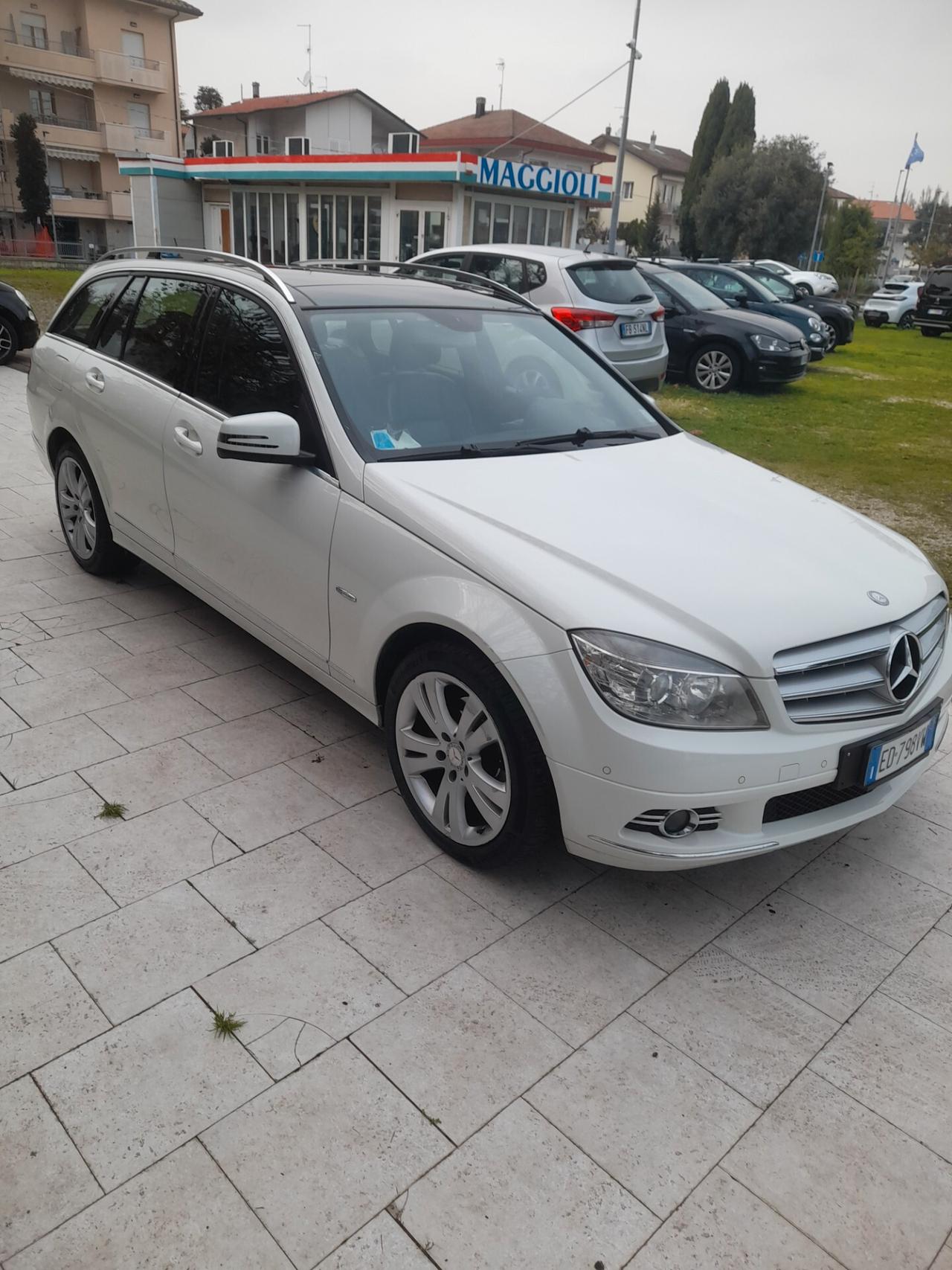 MercedesC 220 CDI S.W. BlueEFFICIENCY Elegance AUTOMATICA