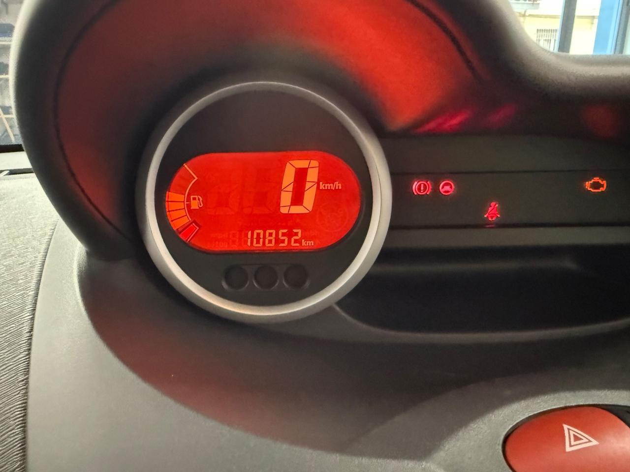 Renault Twingo 1.2 16V Live SOLO 10.000 KM!!!