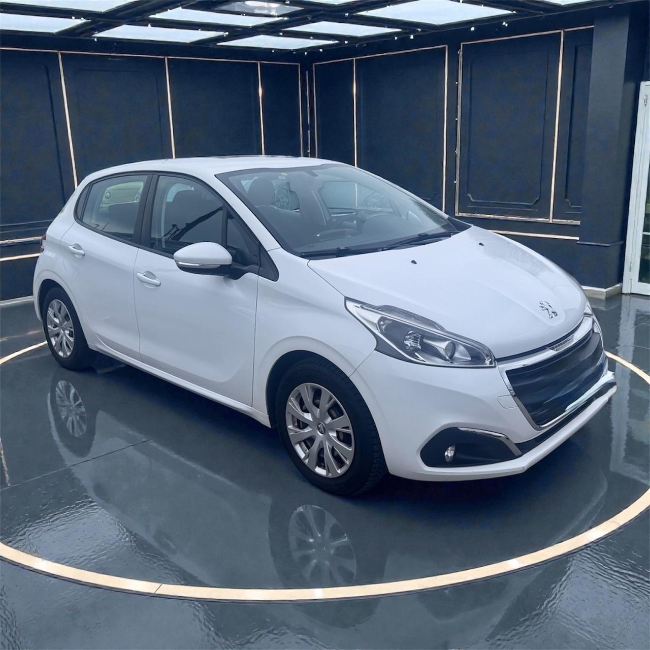 Peugeot 208 I 2012 5p 1.4 hdi 8v Allure