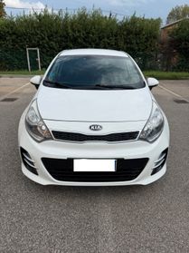 Kia Rio 1.4 crdi - NEOPATENTATI - 12 MESI DI GARANZIA -