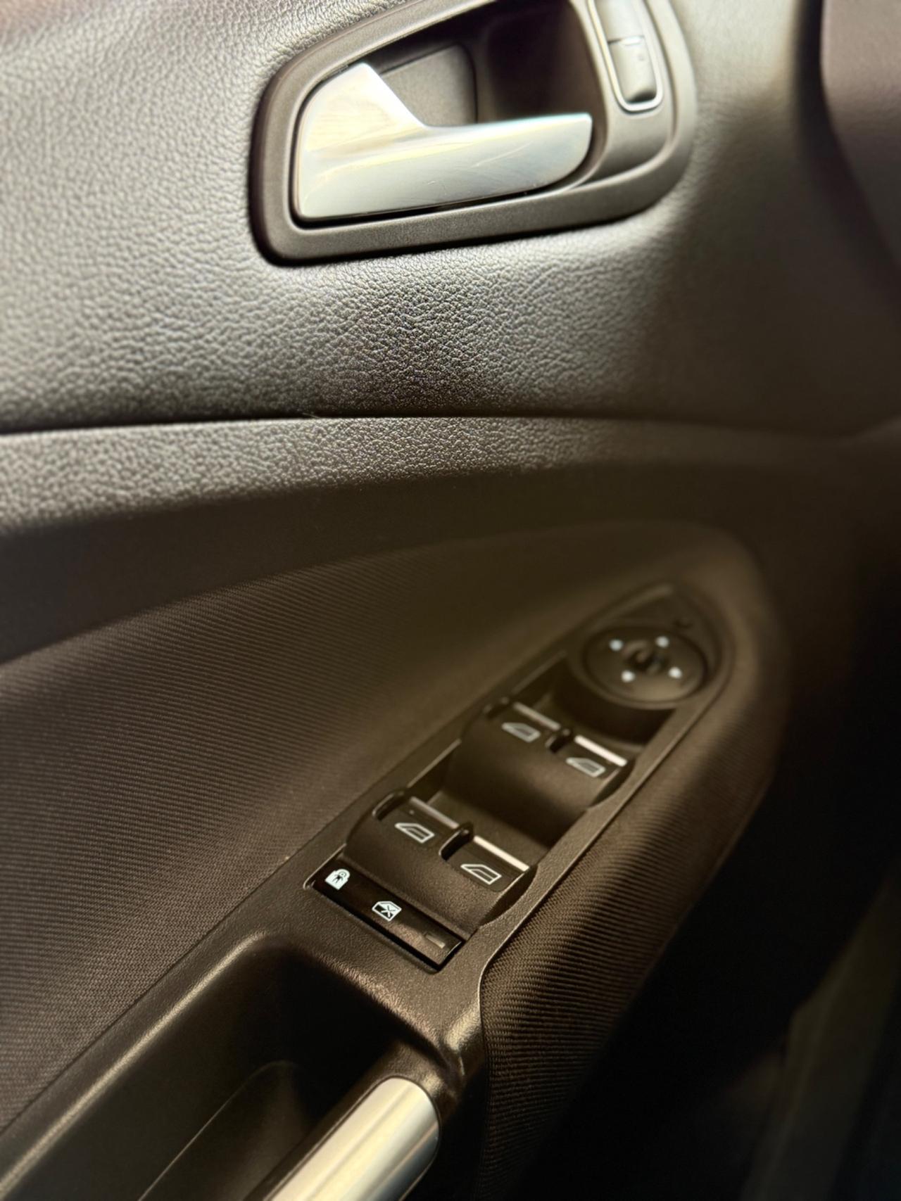 Ford C-Max 1.5 TDCi 120CV Titanium FULL