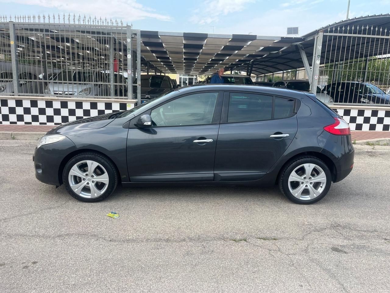 Renault Megane Mégane 1.5 dCi Luxe Unipro 2009