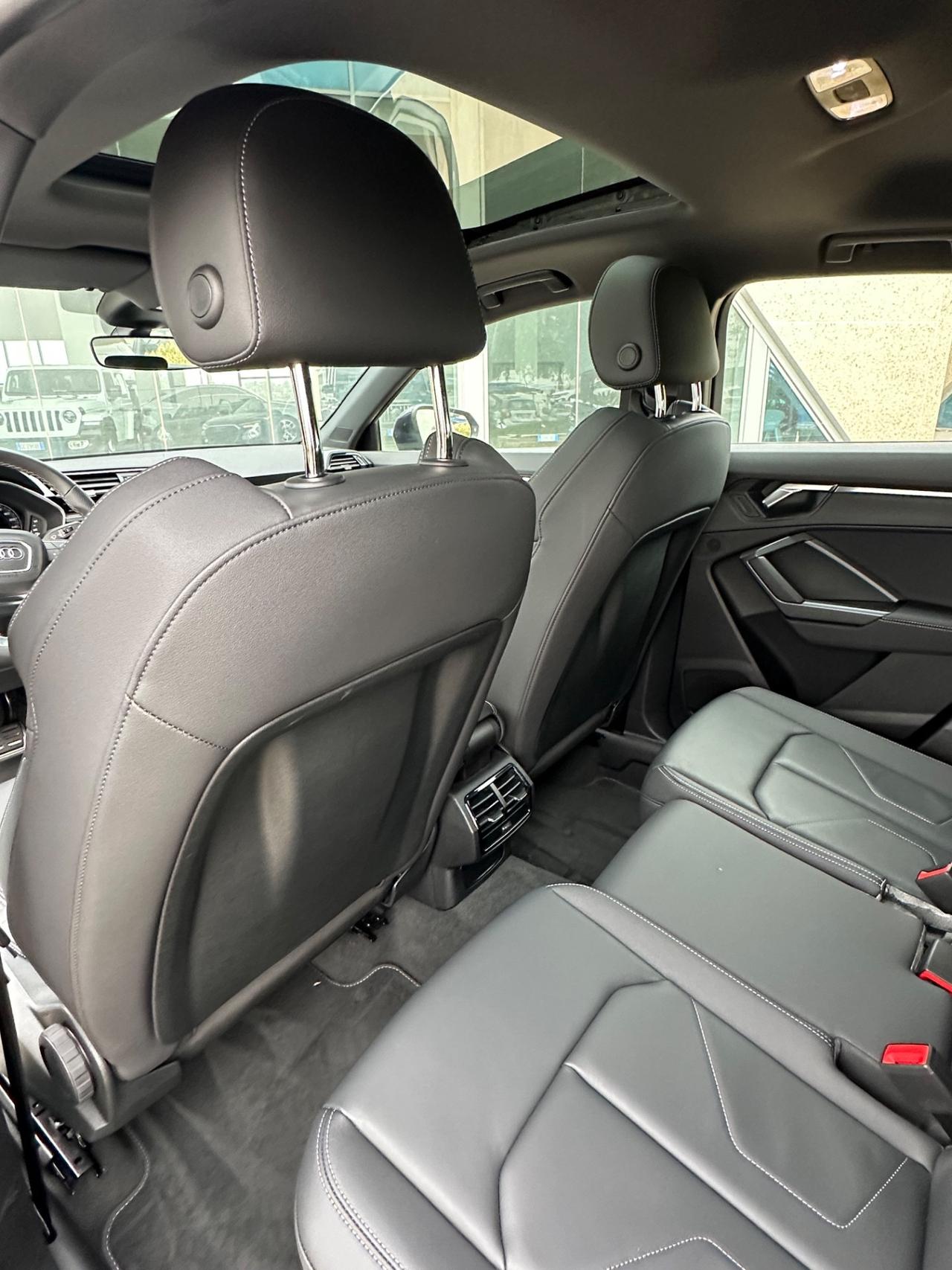 Audi Q3 spb 35 Sline possibilità noleggio no scoring