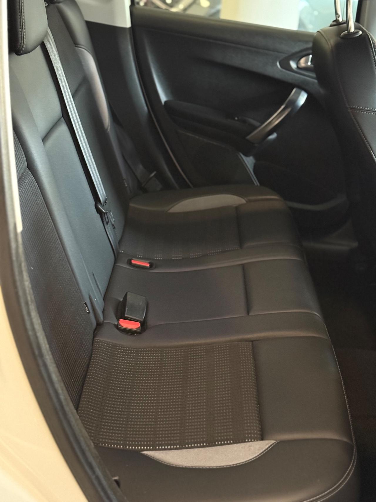 Peugeot 2008 1.6 e-HDi 92 CV Stop&Start Allure