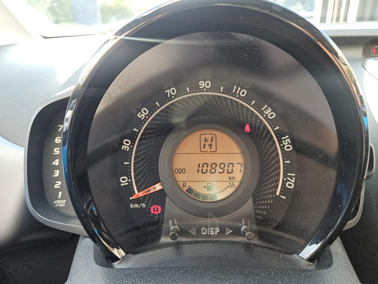 Toyota Aygo 1.0 VVT-i 72 CV 5 porte x-cite AUTOMATICA