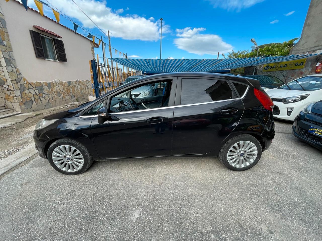 Ford Fiesta 1.4 TDCi 68CV 5 porte Titanium
