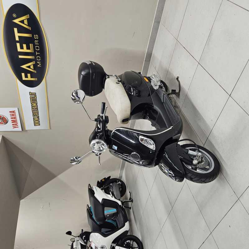Vespa LX 50 4T - 2012