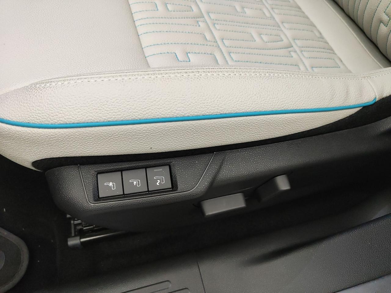 FIAT 600 IV 2023 1.2 MHEV 110CV DCT LA PRIMA