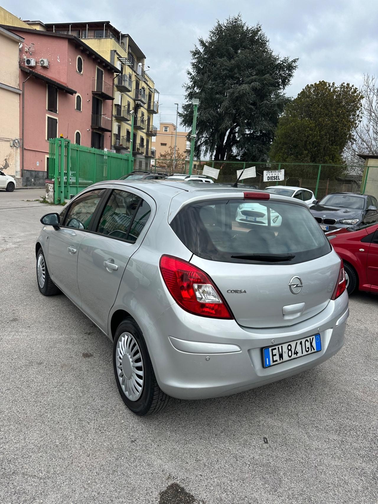 Opel Corsa 1.2 85CV 5 porte GPL-TECH Edition