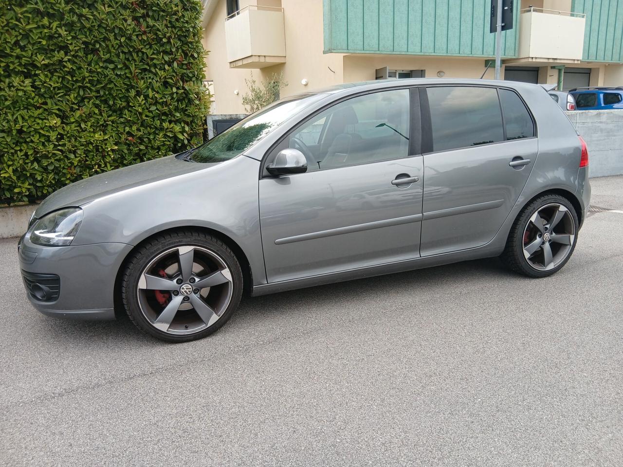 Volkswagen Golf 2.0 TDI DPF 5p. DSG GT Sport CAMBIO DA SISTEMARE
