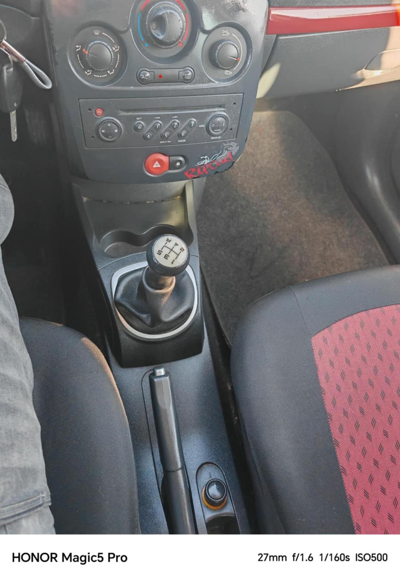 Renault Clio 1.2 16V 5 porte Dynamique