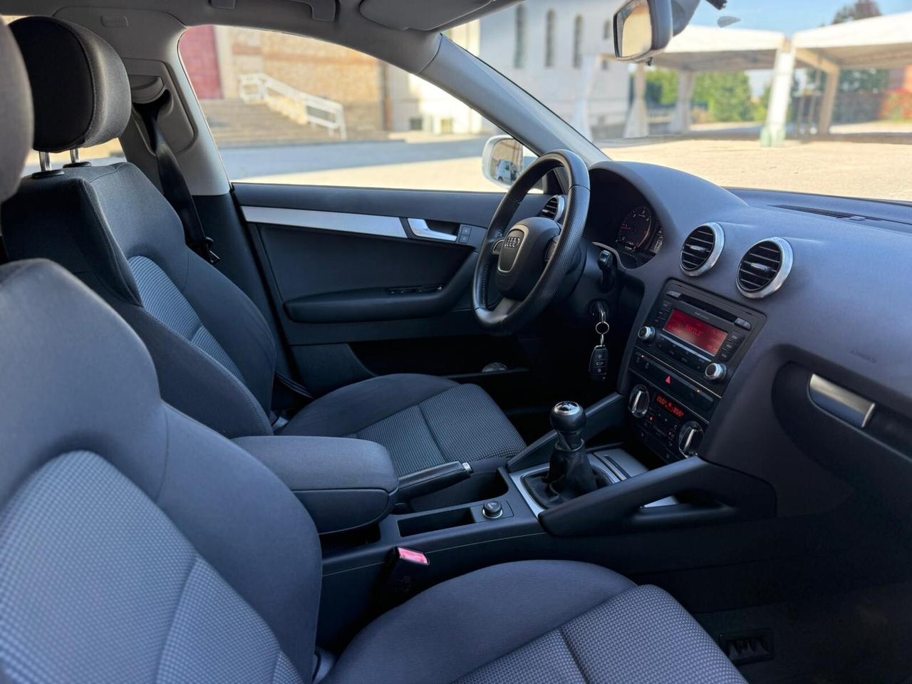 Audi A3 SPB 1.6 TDI 105 CV CR Ambition