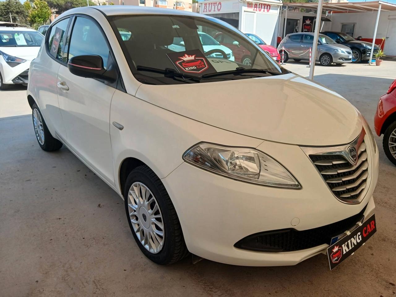 Lancia Ypsilon 1.2 69 CV 5 porte GPL Ecochic Gold km 109000 impianto casa madre rinnovato