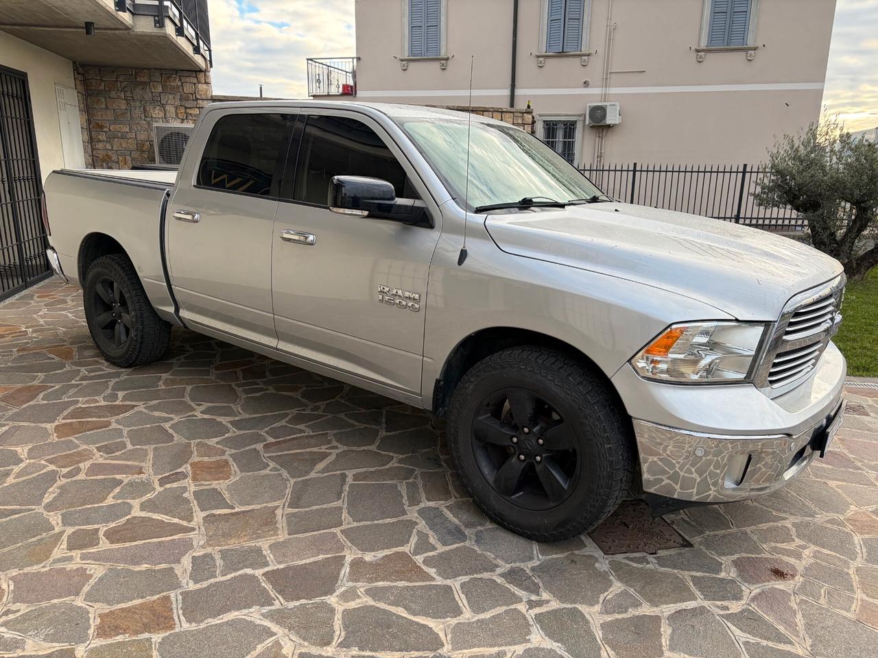 Dodge RAM 1500 5.7 V8 BIGHORN + GPL