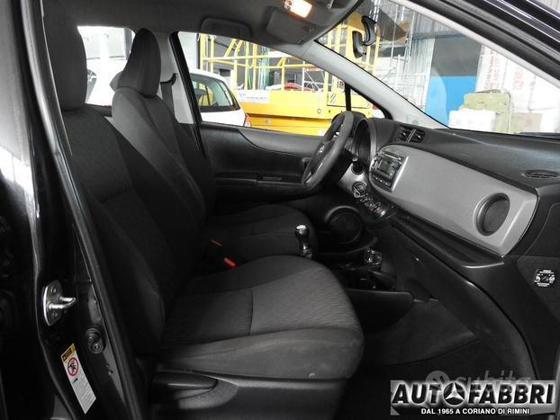 TOYOTA - Yaris - 1.0 5 porte Active