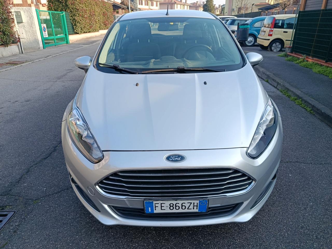 Ford Fiesta 1.5 TDCi 75CV 5 porte Business DOPPIO TRENO PNEUMATICI CON CERCHI