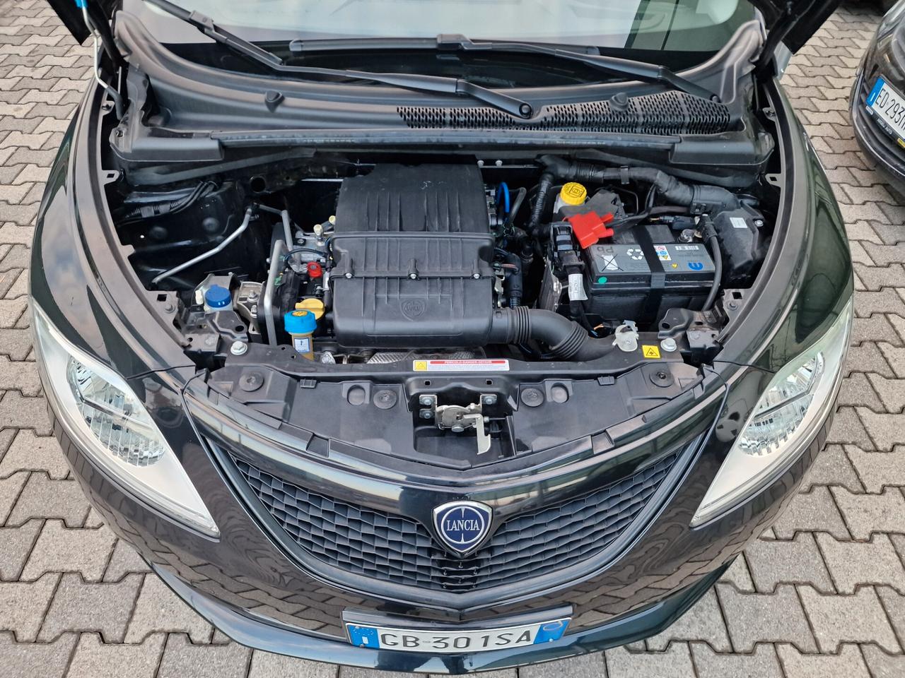 Lancia Ypsilon 1.2 69 CV 5 porte S&S Gold