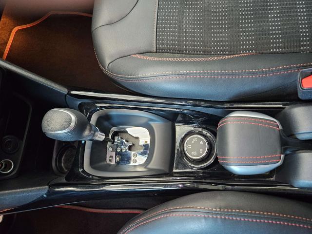 Peugeot 2008 2008 1.2 puretech t Gt Line s