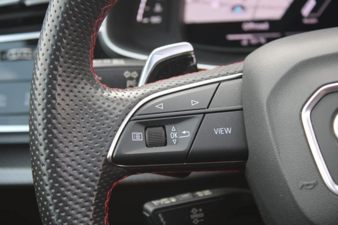 Audi Q8 RS TFSI V8 quattro tiptronic