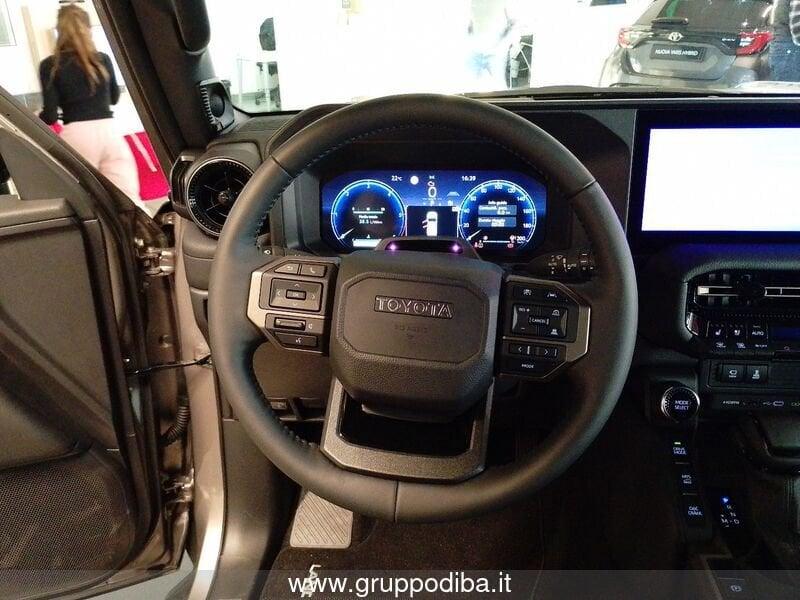 Toyota Land Cruiser LC100 TD - PETROL 2.8D LOUNGE NG24