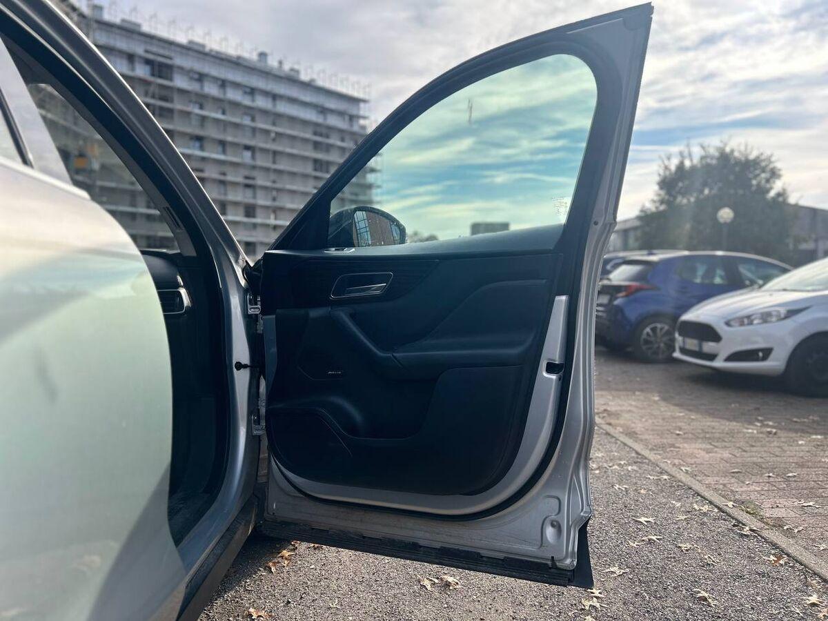 Jaguar F-Pace 3.0d V6 Portfolio awd 300cv auto