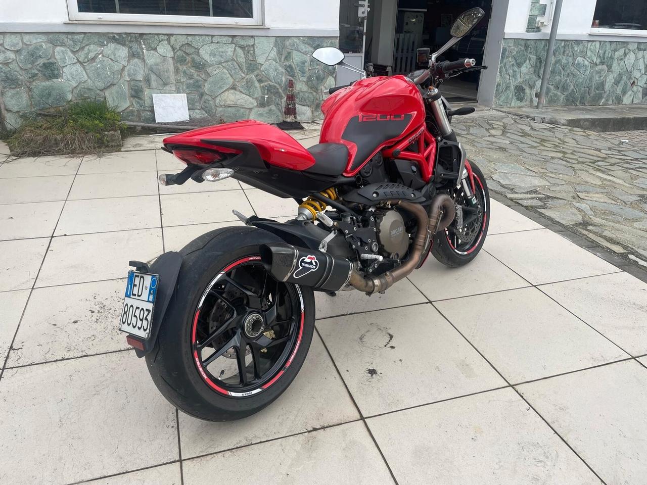 Ducati Monster 1200