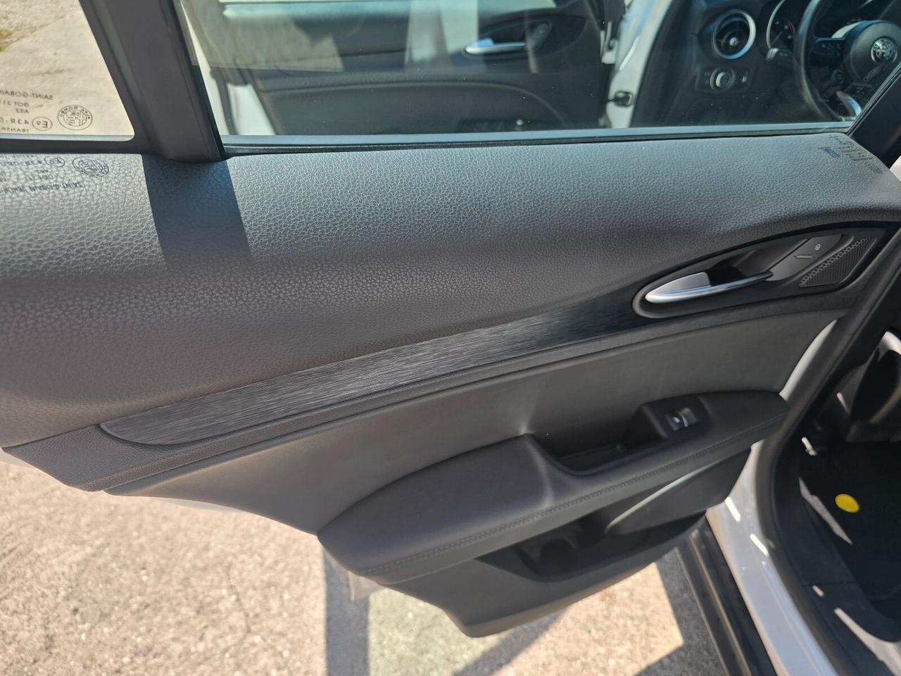 Alfa Romeo Stelvio 2.2 Turbodiesel 160 CV AT8 RWD Super Business