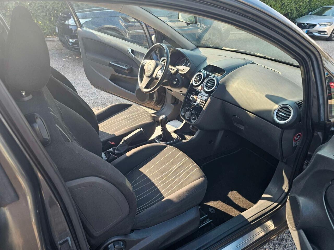 Opel Corsa 1.2 3 porte Edition