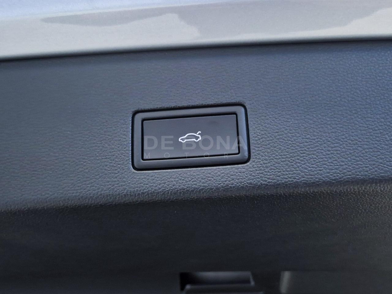 Volkswagen Golf variant 2.0 tdi life 150cv dsg