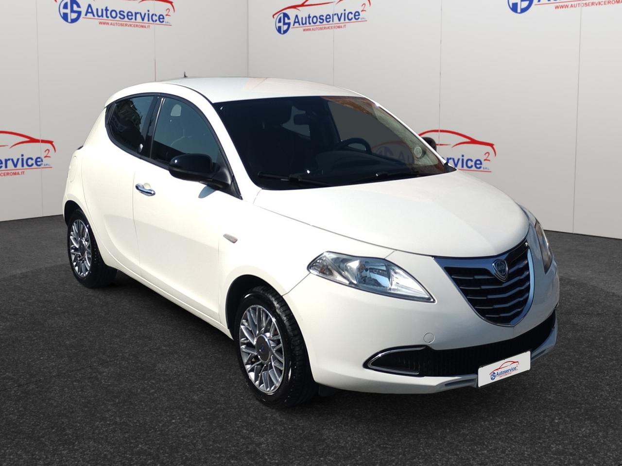 Lancia Ypsilon 5 Porte Ypsilon 1.2 8v Silver ecochic Gpl 69cv