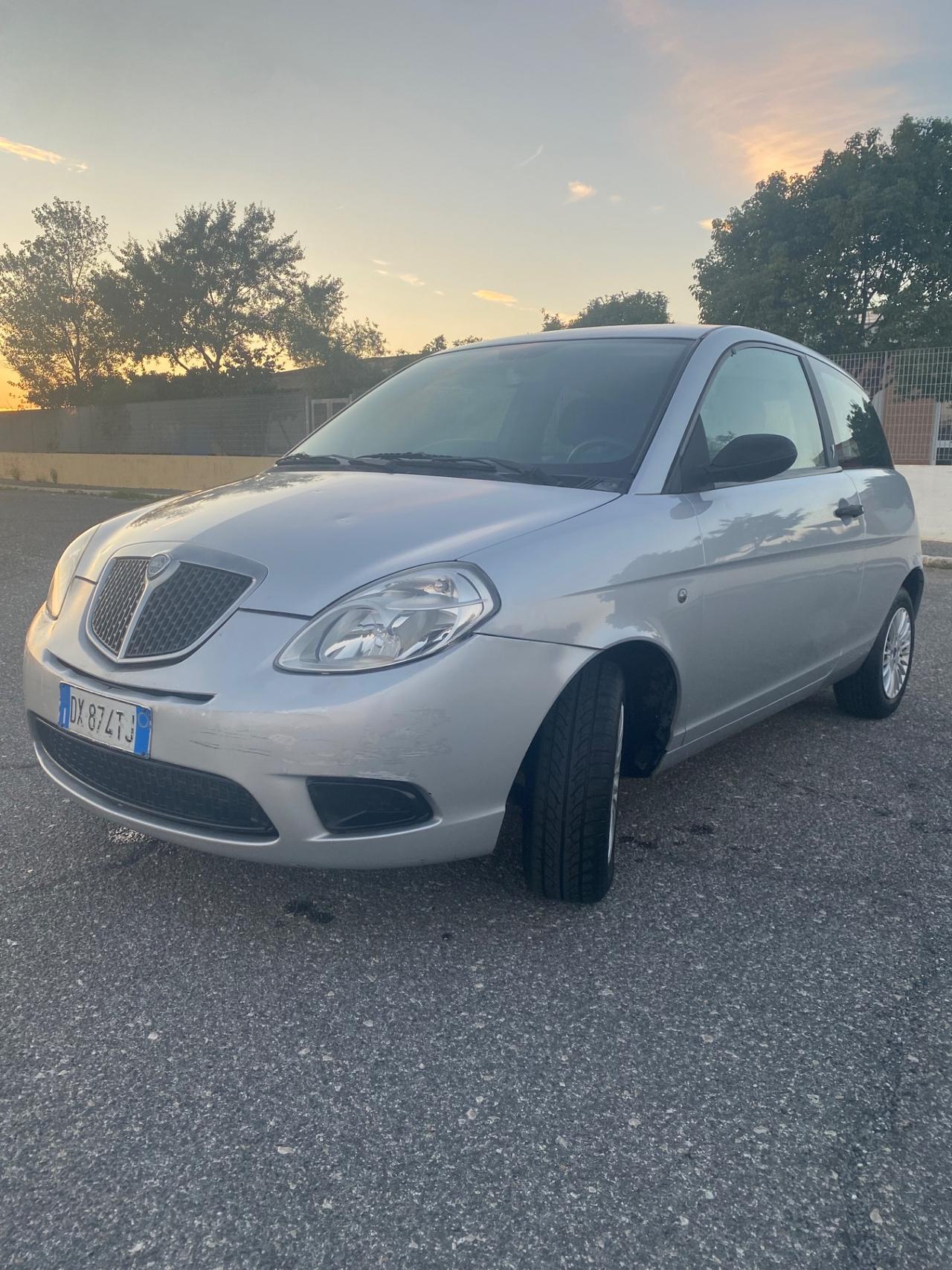 Lancia Ypsilon 1.2 Versus CON SOLI 98 MILA KM UNIPRO 98.000 Km 2.990 ...