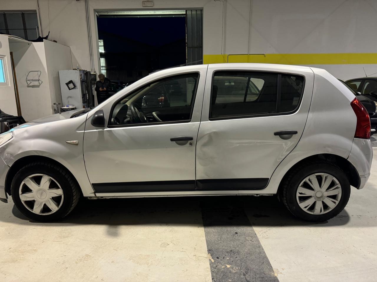 Dacia Sandero 1.2 16V GPL 75CV Embleme