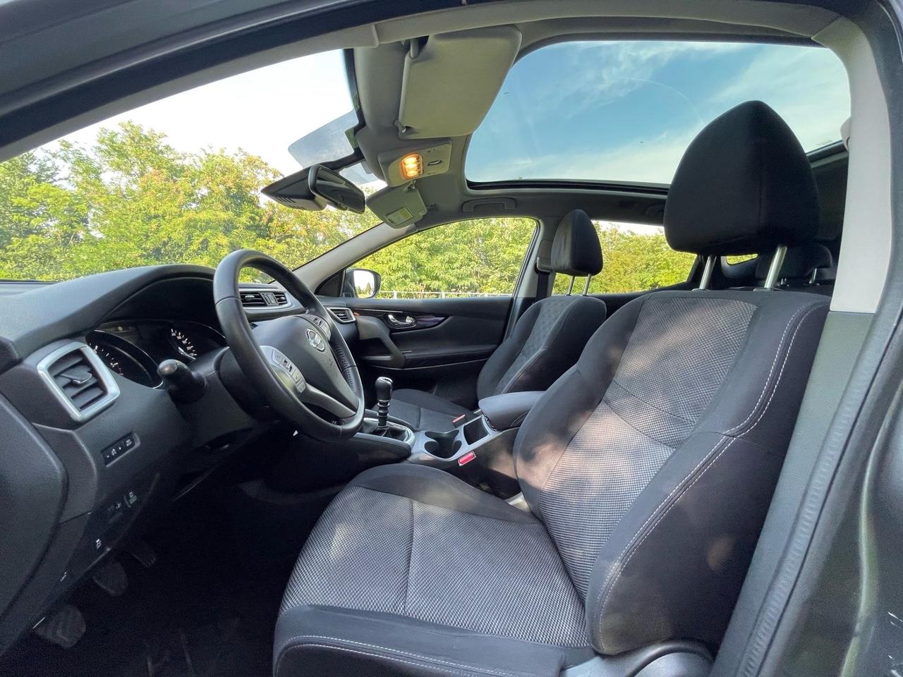 Nissan Qashqai 1.6 diesel, 4x4, anno 2017, 220.000 km!