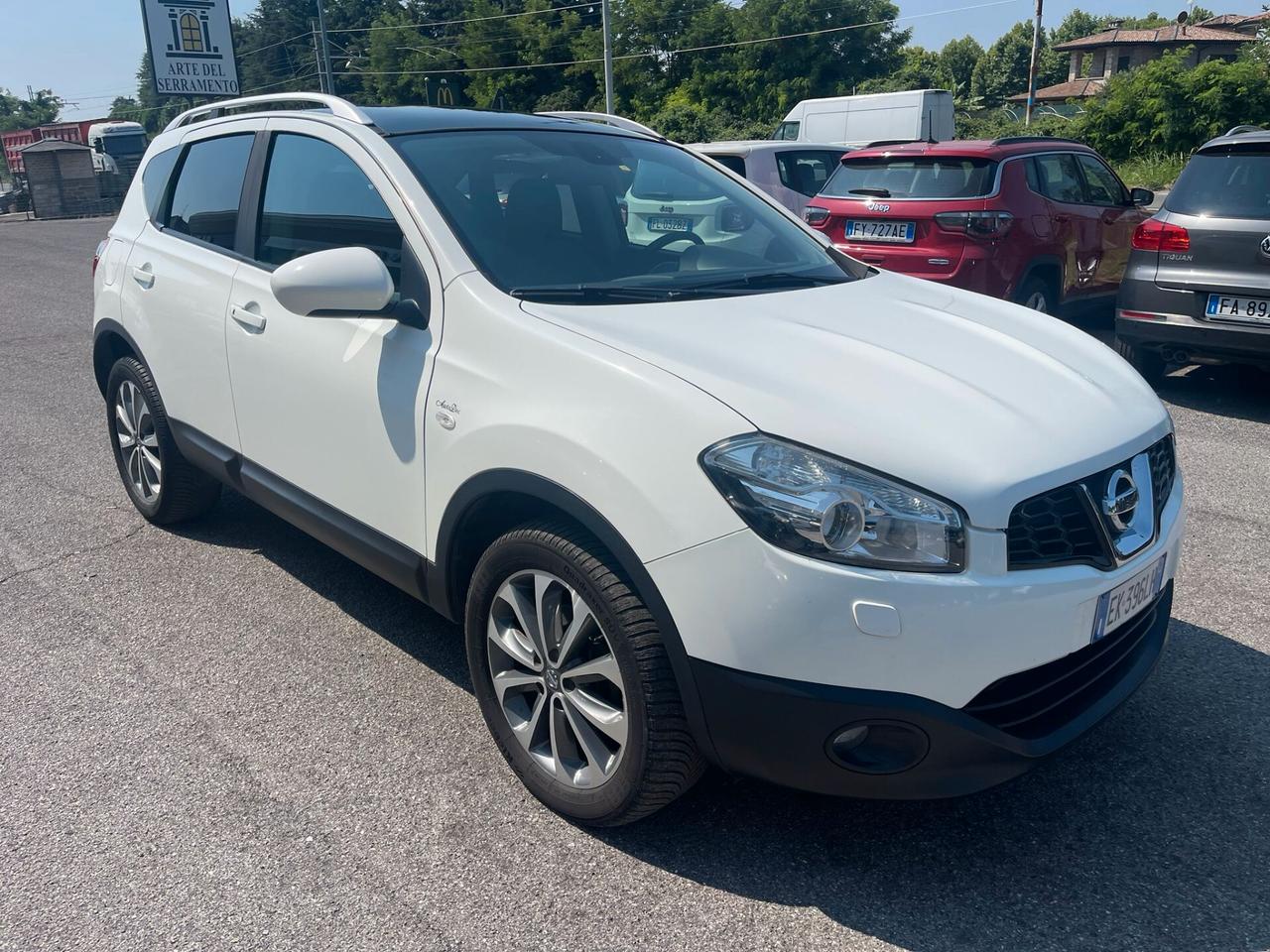 Nissan Qashqai 2.0 dCi DPF 4WD aut. Tekna
