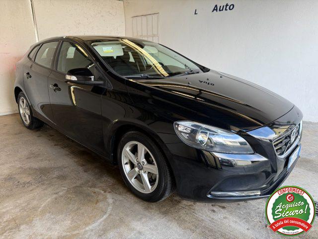 VOLVO V40 D2 1.6 Business