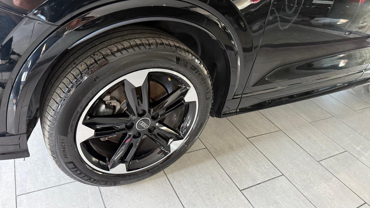 Audi Q2 35 TDI S tronic Identity Black TETTO