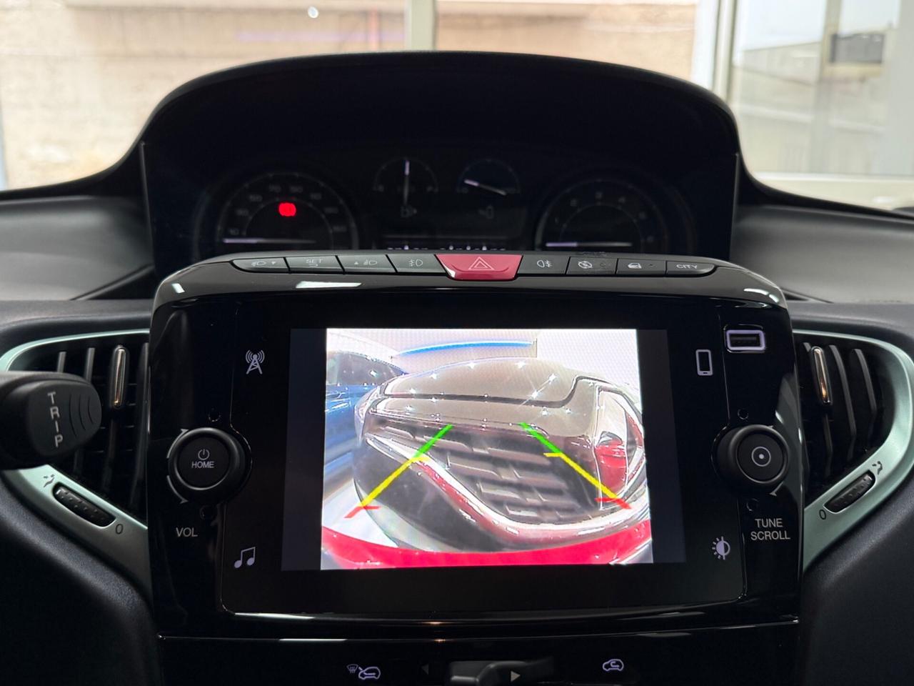 Lancia Ypsilon 1.0 Hybrid Gold *Camera*Carplay